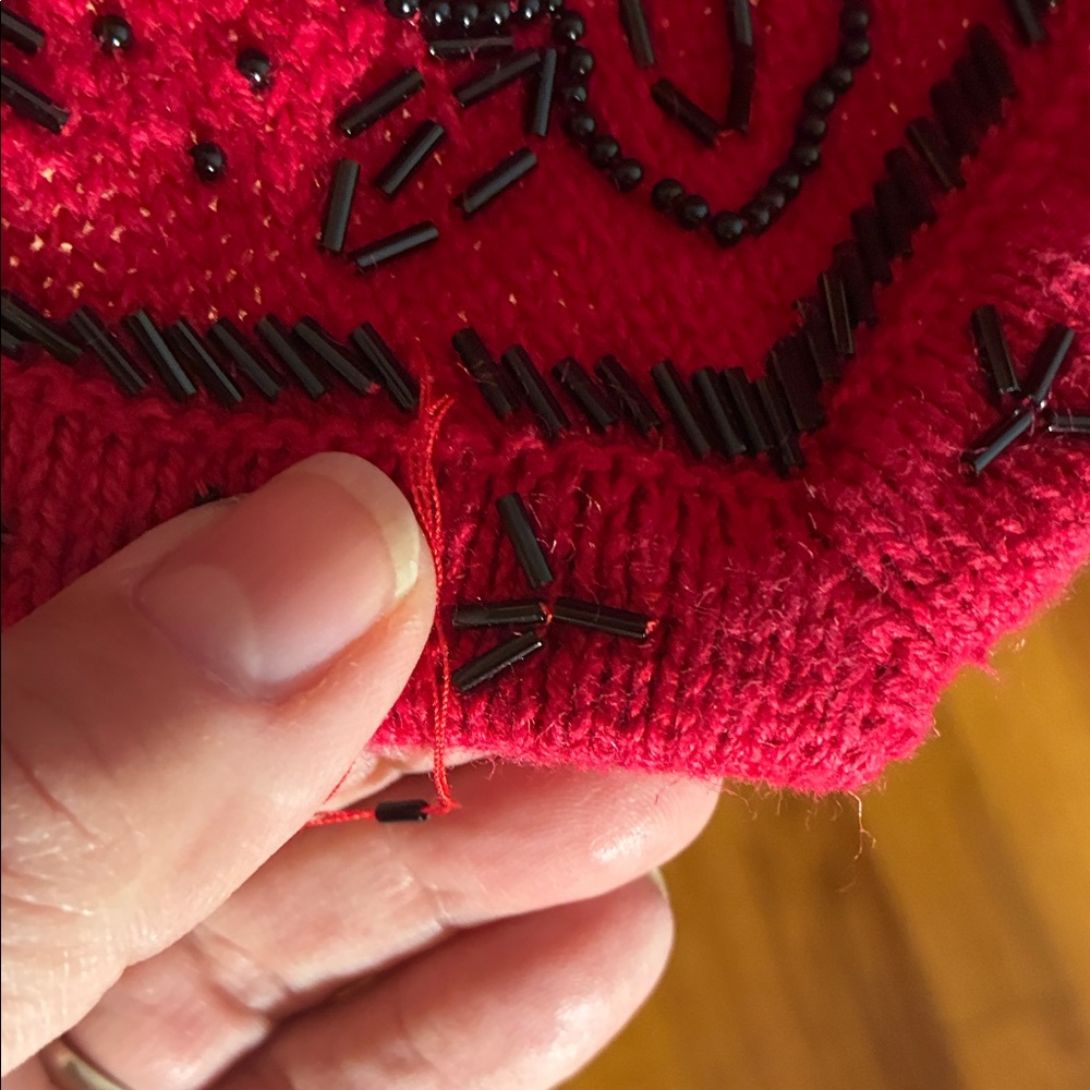 Worthington L Red Knit vest with Black beading and buttons Vintage Holiday Party - Picture 6 of 9